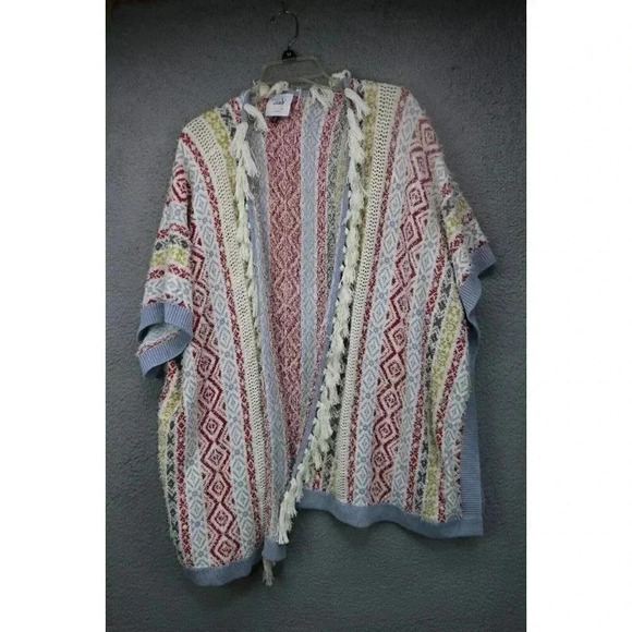 Cabi-Love Carol Collection Siesta Poncho Sweater-XS/S-Fringe-Bohemian-Hippie - Picture 7 of 10